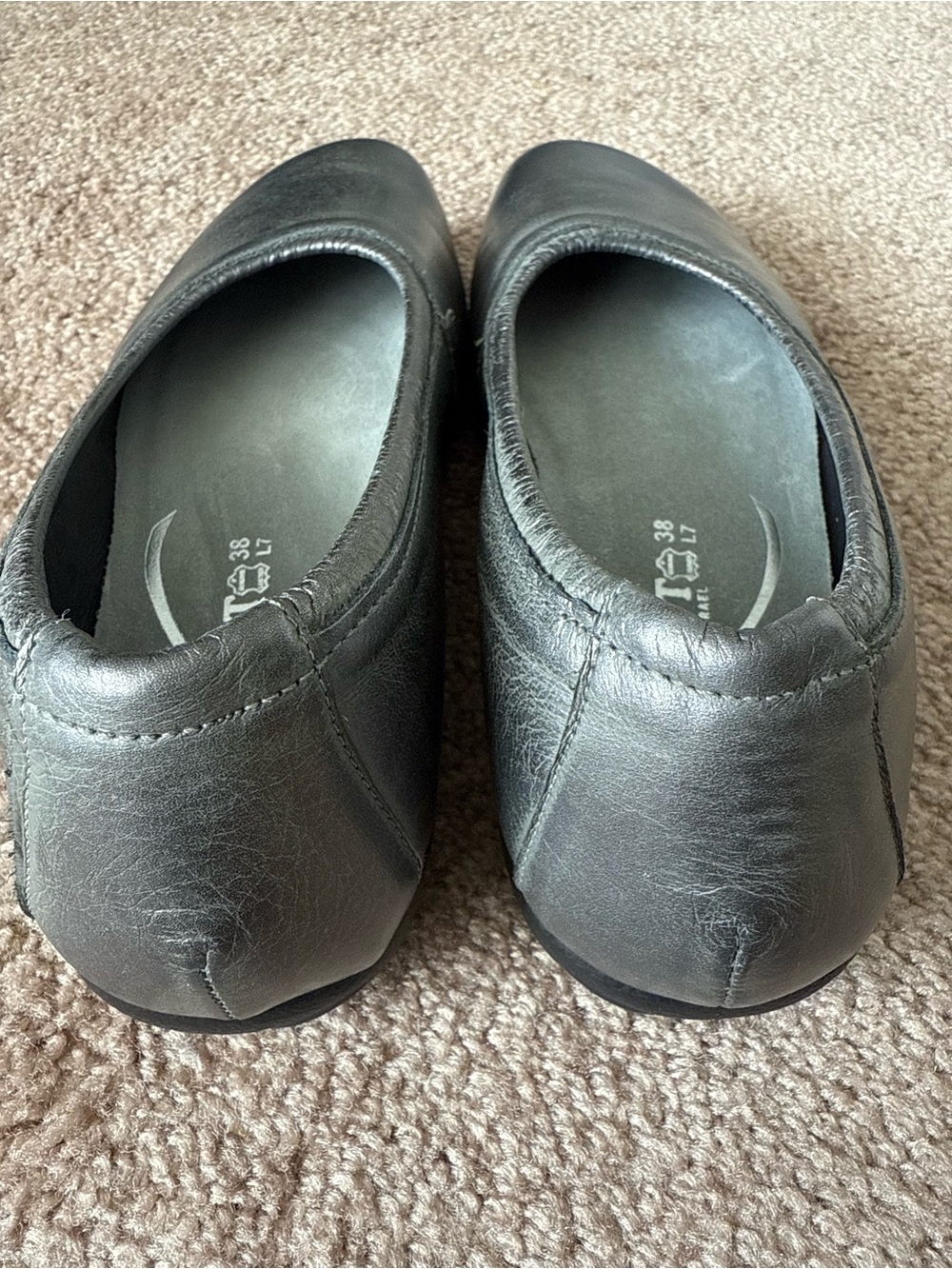 EUC Naot Taupo Leather Comfort Slip On Ballet Flats - Picture 7 of 12